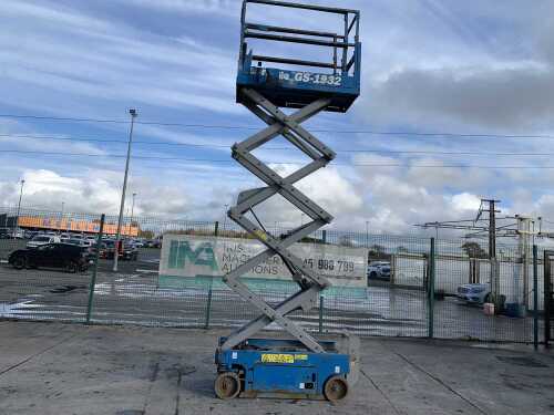 2005 Genie GS-1932 Electric Scissors Lift