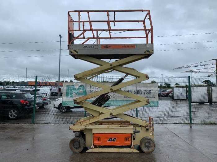 2008 JLG 2030ES Electric Scissor Lift c/w Control Box