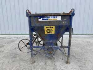 2015 DRE 3/4M Concrete Cone Skip c/w Chains