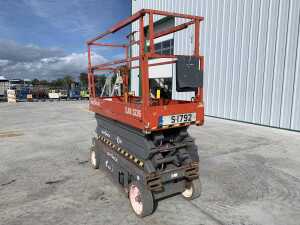 2015 Skyjack SJ3226 Electric Scissors Lift c/w Control Box - 2