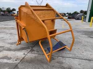 2016 DRE 2M Column Concrete Skip - 3