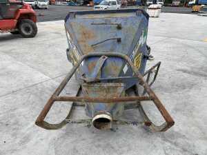 2016 DRE 3/4M Column Concrete Skip c/w Chains - 4