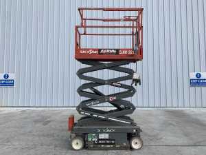 2018 Skyjack SJ3219 Electric Scissors Lift c/w Control Box