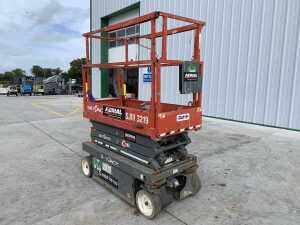 2018 Skyjack SJ3219 Electric Scissors Lift c/w Control Box - 2