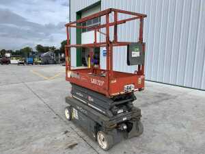 2018 Skyjack SJ3219 Electric Scissors Lift c/w Control Box - 2