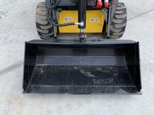 2026 Delano S360 Skid Steer Loader c/w Bucket - 9