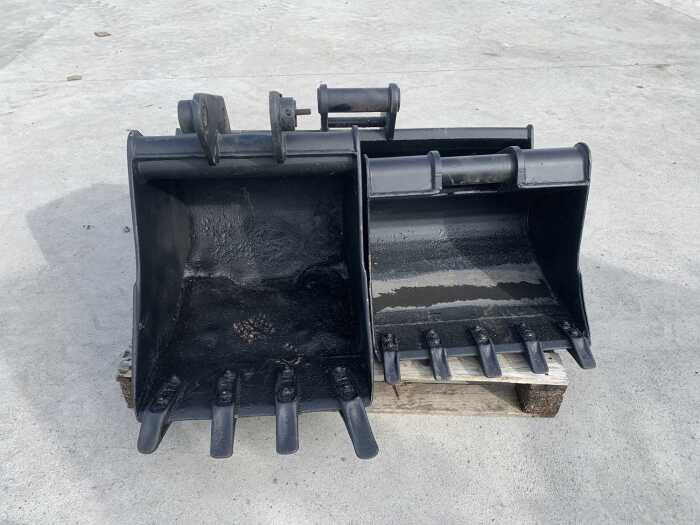 3 x Mini Excavator Buckets
