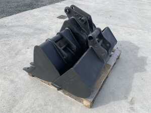 3 x Mini Excavator Buckets - 4