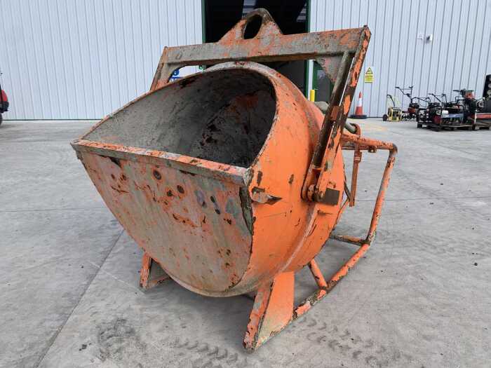 3/4M Concrete Cone