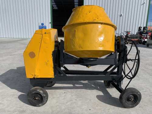 Benford 10/7 Portable Diesel Cement Mixer c/w Handle