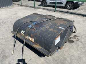 Bobcat 753 Hydraulic Sweeper Attachment To Suit Skidsteer - 2