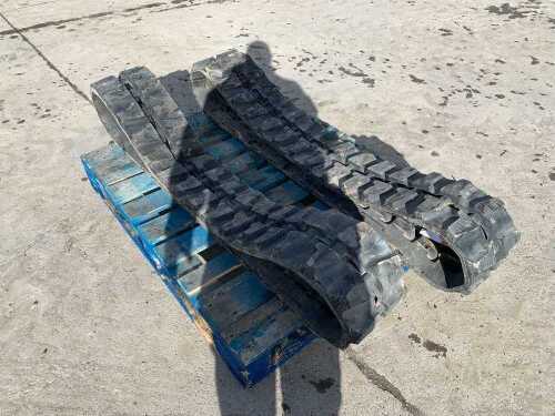 Unused Pair Of Excavator Tracks - 230 x 96 x 33