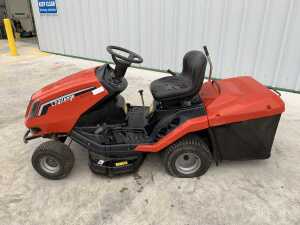 UNRESERVED Challenge Ride On Lawnmower c/w B&S Engine - 2