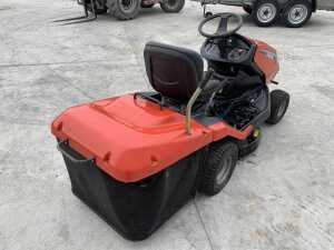 UNRESERVED Challenge Ride On Lawnmower c/w B&S Engine - 5