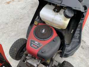 UNRESERVED Challenge Ride On Lawnmower c/w B&S Engine - 8