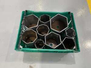 9 x Hub Sockets