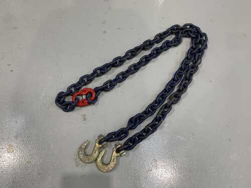 12'6' Chain c/w 2 x Hooks