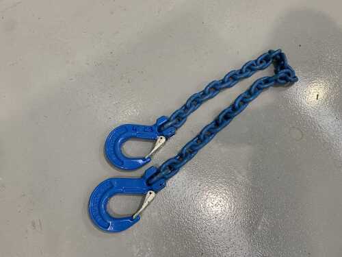 4' Chain c/w 2 x Hooks