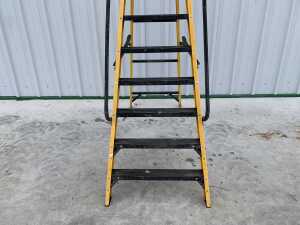 Yougman 8 Step Podium Ladder - 3