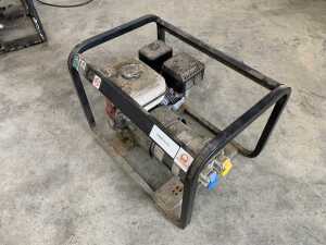 Pramac E3200 Petrol Generator - 6