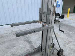 Sumner 2010 Portable Pedestrian Material Lift - 4
