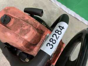 UNRESERVED Gardencare Chainsaw - 4