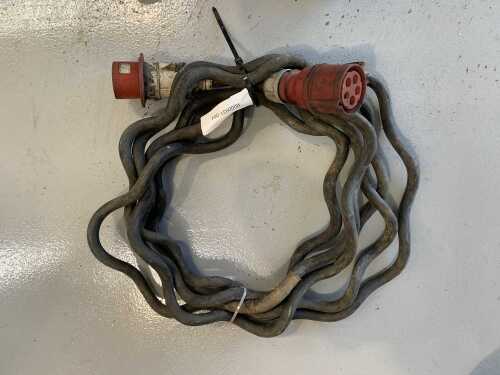 UNRESERVED Three Phase Extension Cable