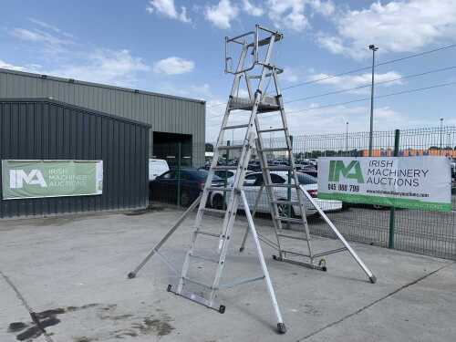 Youngman 7-9 Step Extendable Podium Ladder