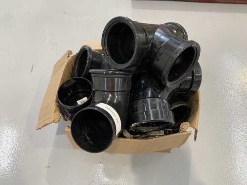 UNRESERVED Box Of Water Fittings For Piping