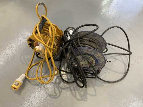 UNRESERVED 2 x Extension Leads