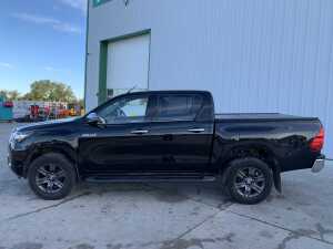 UNRESERVED 2021 Toyota Hilux Icon D4D 2.4 DCB Auto - 2
