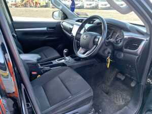 UNRESERVED 2021 Toyota Hilux Icon D4D 2.4 DCB Auto - 11