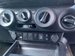 UNRESERVED 2021 Toyota Hilux Icon D4D 2.4 DCB Auto - 17