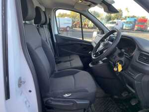UNRESERVED 2022 Renault Trafic LL30 Blue DCI 130 Business - 10