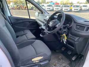 UNRESERVED 2022 Renault Trafic LL30 Blue DCI 130 Business - 9