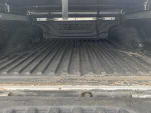 UNRESERVED 2016 Nissan Navara 2.3 Tekna DCI NP300 Crew Cab - 8