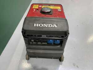 Honda EU30 Petrol Inverter Generator - 2