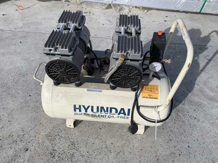 Hyundai Super Silent Oil-Free Air Compressor