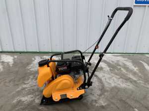 NEW/UNUSED Cartiwell CW-22 Petrol Compaction Plate c/w Water Tank - 2