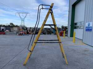 Youngman 8 Step Podium Ladder - 5