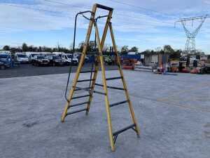 Youngman 8 Step Podium Ladder - 6