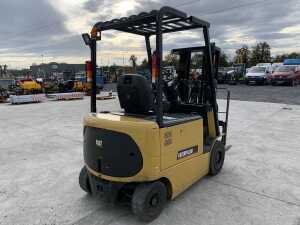 2005 Caterpillar EP20K 2T Electric Forklift c/w Container Mast - 5