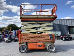 2001 JLG 4069LE Rough Terrain Electric Scissors Lift - 2