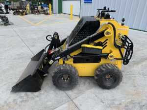2026 Delano S360 Skid Steer Loader c/w Bucket - 2