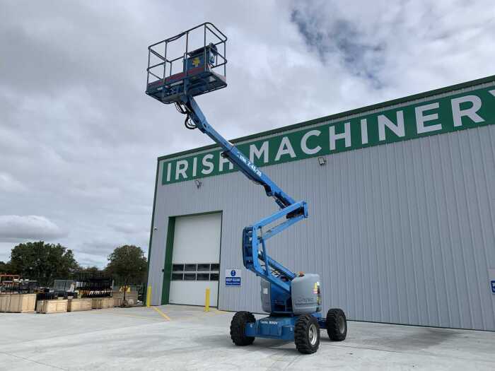 UNRESERVED 1999 Genie Z-45/25 Articulated Diesel Boom Lift