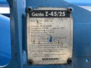 UNRESERVED 1999 Genie Z-45/25 Articulated Diesel Boom Lift - 21