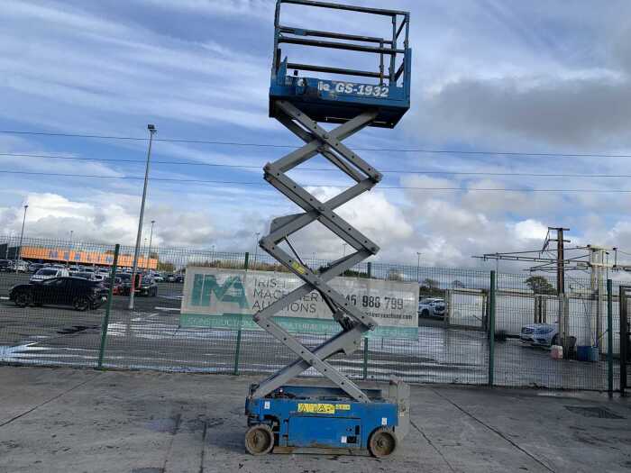 2005 Genie GS-1932 Electric Scissors Lift