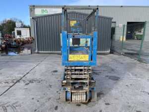 2005 Genie GS-1932 Electric Scissors Lift - 3